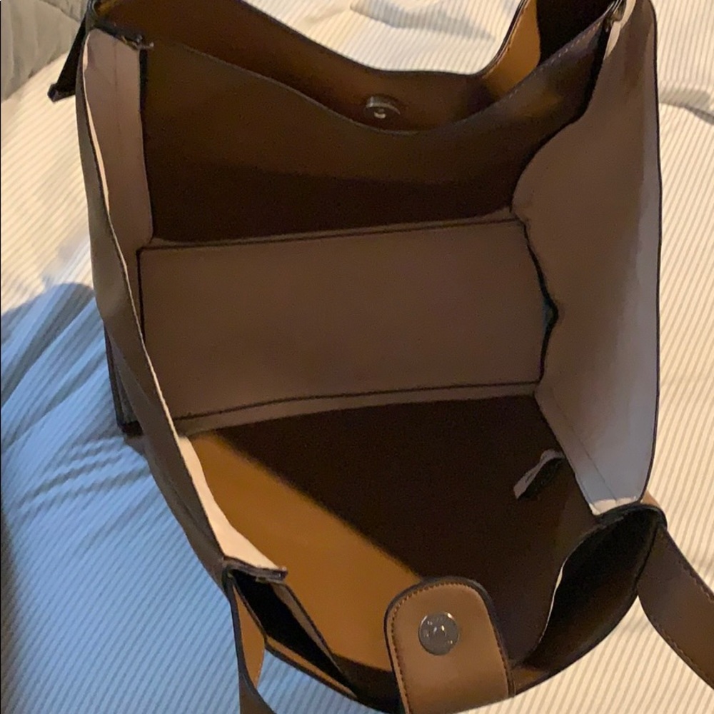 Purse - Picture 2 of 3